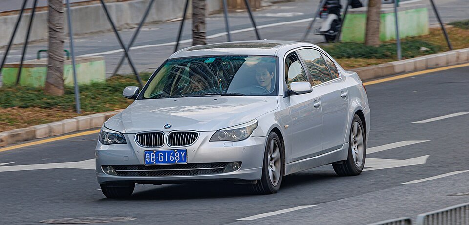 بي إم دبليو 520i 2008